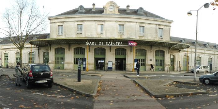 Gare de Saintes